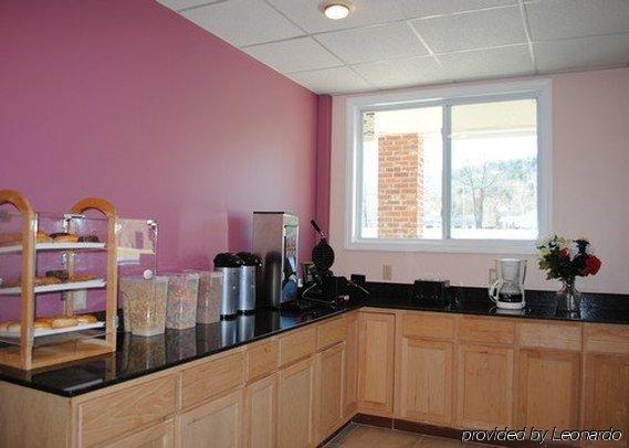 Rodeway Inn Bellows Falls Restaurant photo